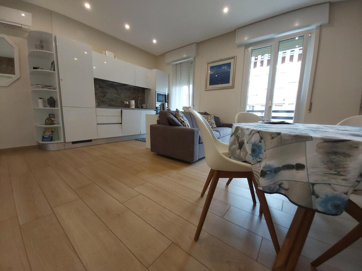 Le Rive Apartment Desenzano del Garda Exterior photo