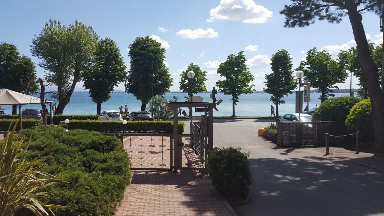 Le Rive Apartment Desenzano del Garda Exterior photo