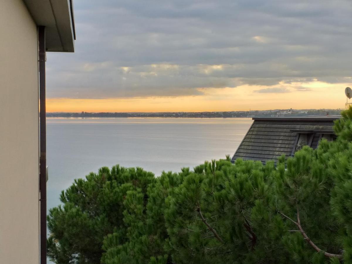 Le Rive Apartment Desenzano del Garda Exterior photo